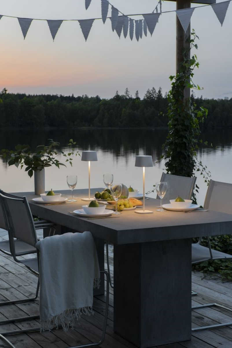 Konstsmide Capri USB-Tischleuchte weiss | Home Perfect