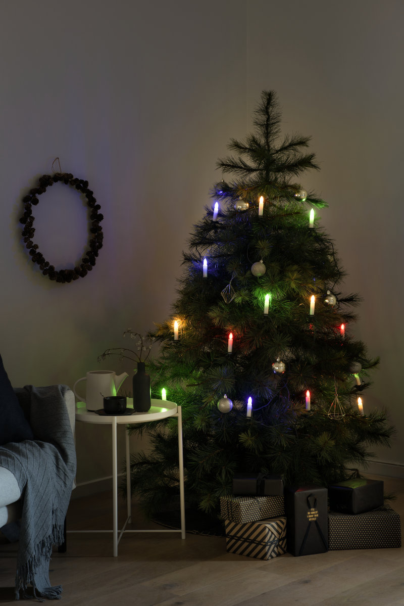 Weihnachtsbaum mit der Lichterkette
